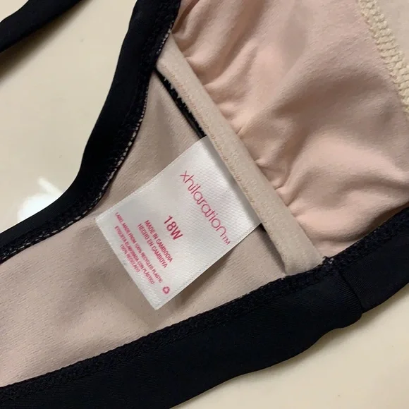 Black swim top - Picture 3 of 4